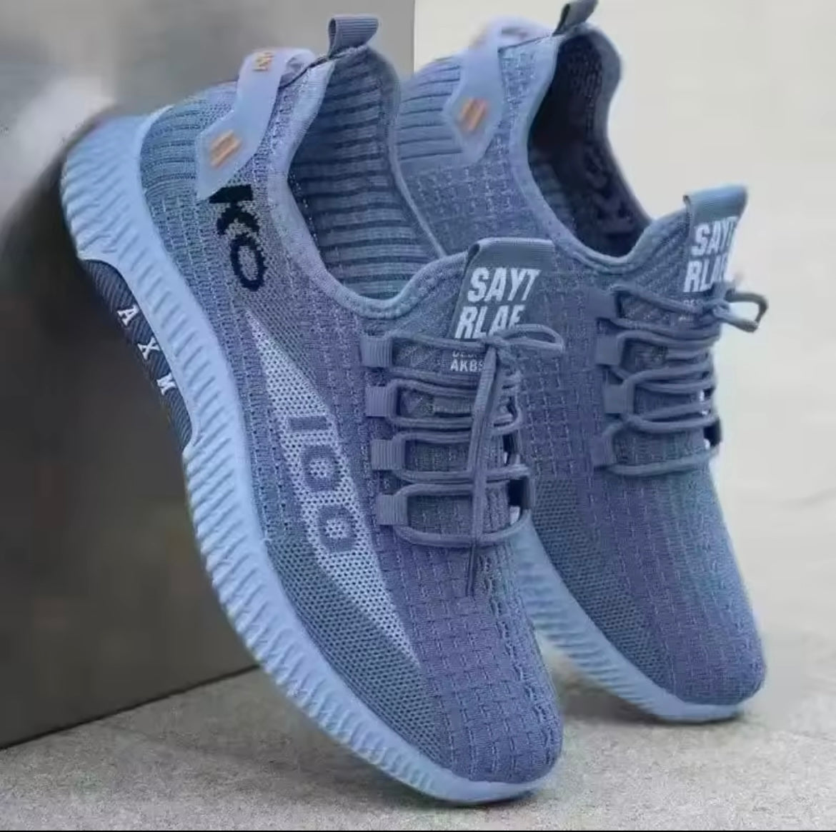 Men’s shoes lightweight