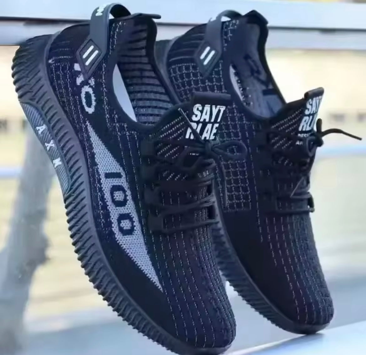 Men’s shoes lightweight