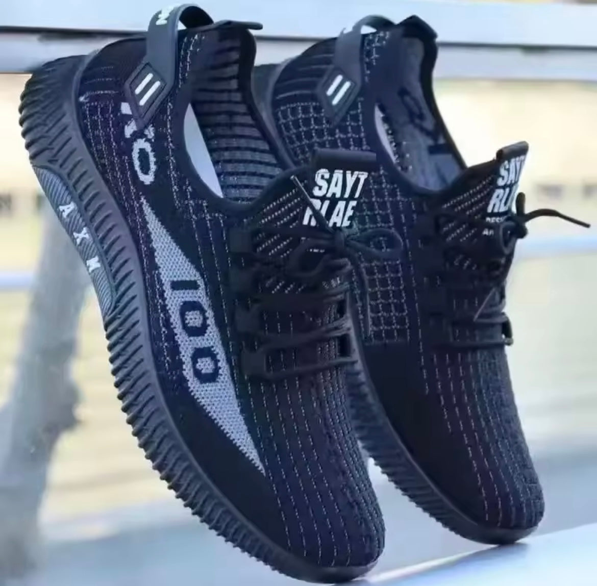 Men’s shoes lightweight